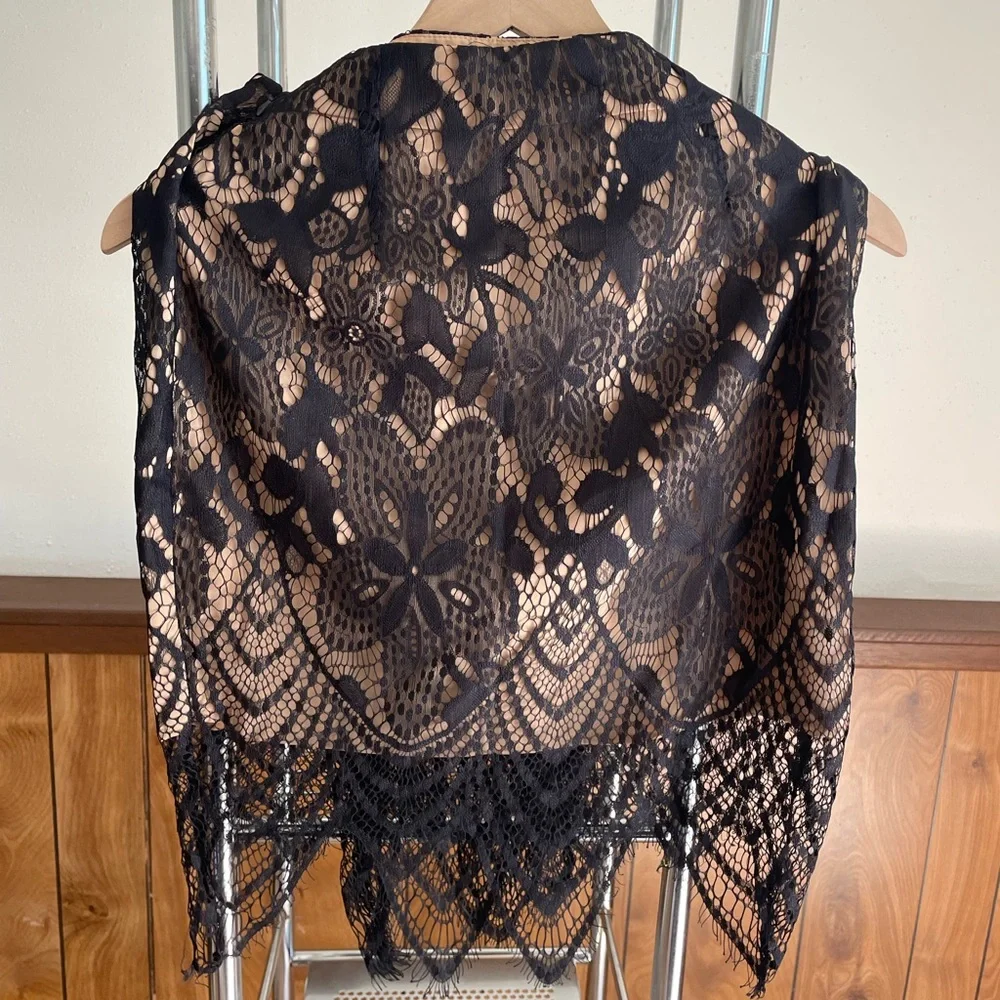 Lace Set - Picture 3 of 3